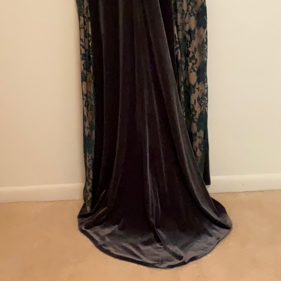 JJs House, NWT, slate blue velvet gown, with long lace sleeves - Picture 8 of 8